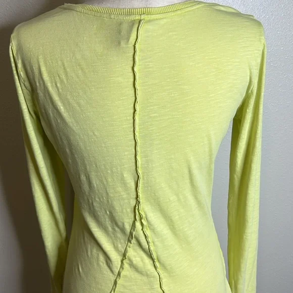 WE THE FREE PEOPLE Lou Legacy Henley Top‎ M Crochet Lace Highlighter Yellow Y2K - Picture 6 of 17